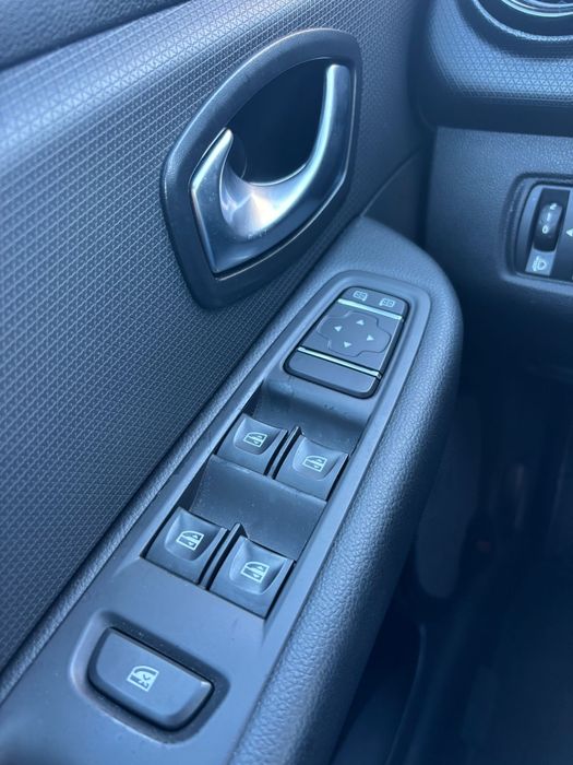 Renault Clio Sports Tourer TCe