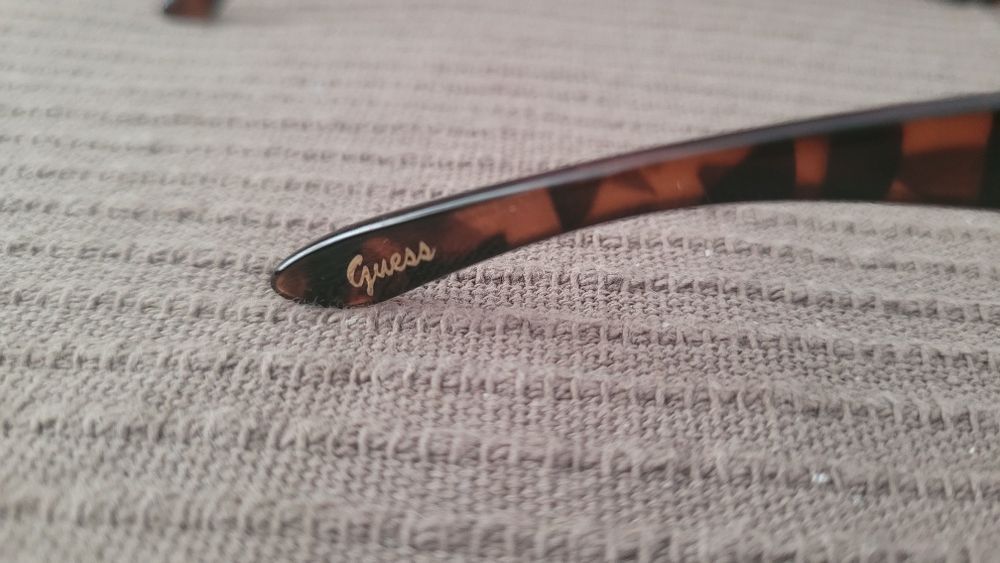 Okulary przeciwsłoneczne GUESS