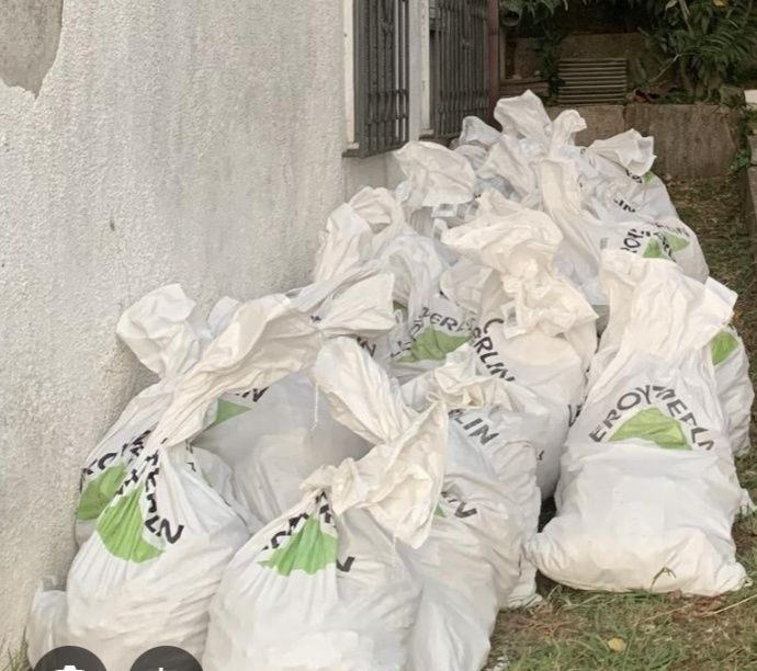 Faço recolha de entulho e sucata