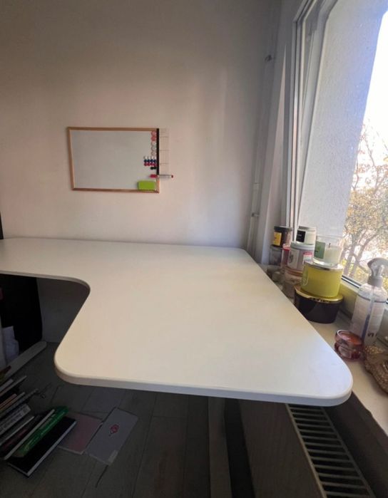 Biurko narożne BEKANT (Ikea)
