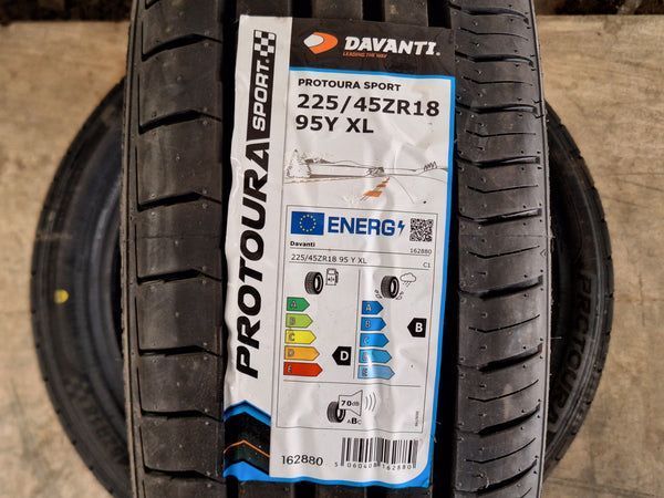 2 Pneus novos Davanti ProtouraSport 225/45 R18