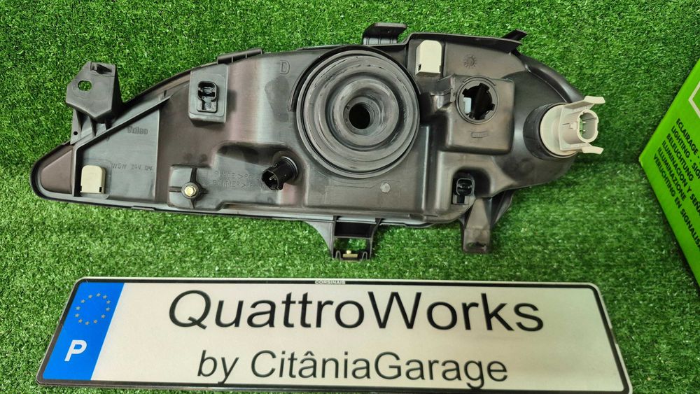 Otica Farol Frente Esquerdo Renault Megane I Phase 2 1999 a 2002 Ref. 087470 VALEO - NOVO