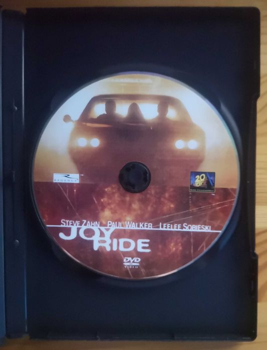 DVD "Não Brinques Com Estranhos"