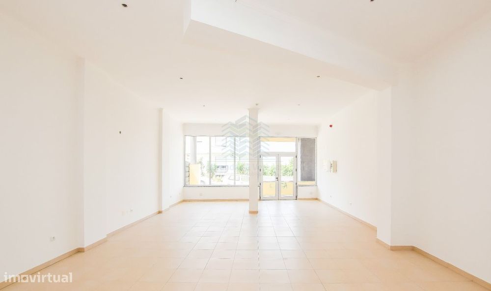 Loja para comércio/serviços com 120m² em Torres Novas