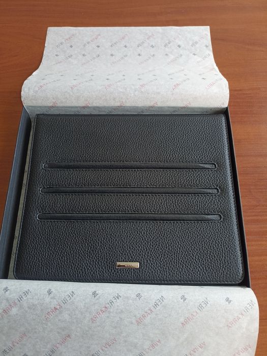 Продам шкіряний чохол на ipad Neri Karra 405.05.01