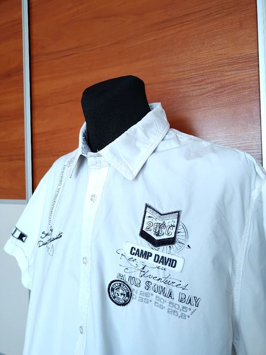 DUŻA (3XL) biała haftowana męska koszula Camp David