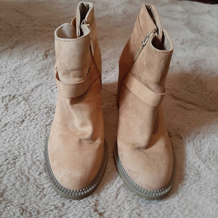 Botas bege Bershka