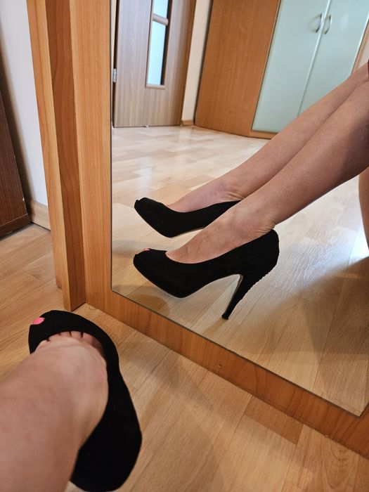 Czarne welurowe szpilki Zara rozmiar 39