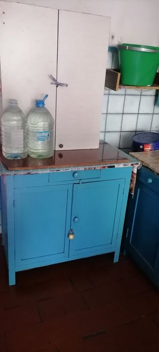 Продам малосімейку Крюков, перша  зупинка за мостом.