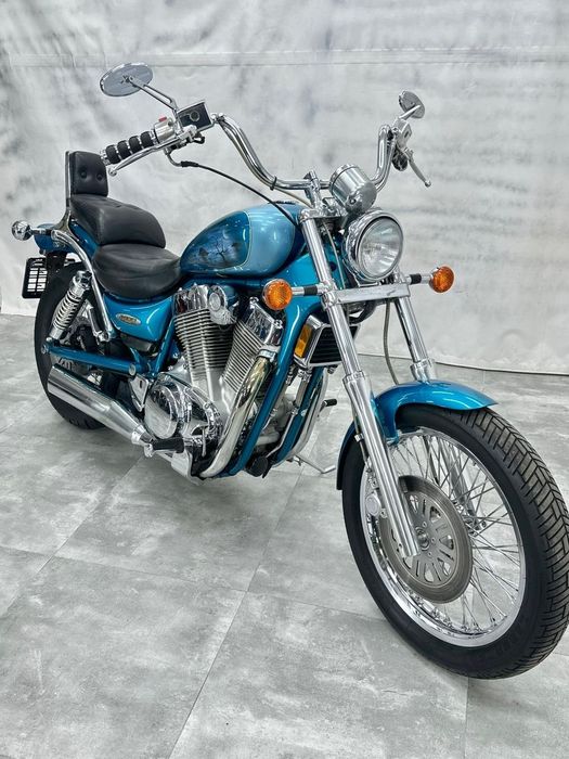 Suzuki Intruder Suzuki Intruder VS 1400 top stan