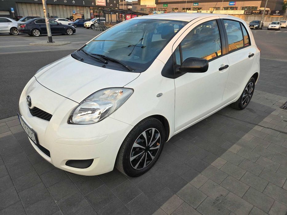 Toyota Yaris II LIFT 1.33 2009r