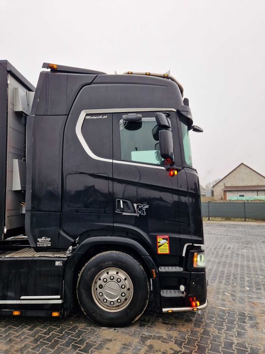 Scanie S580 V8 2017r automat, cała na poduszkach