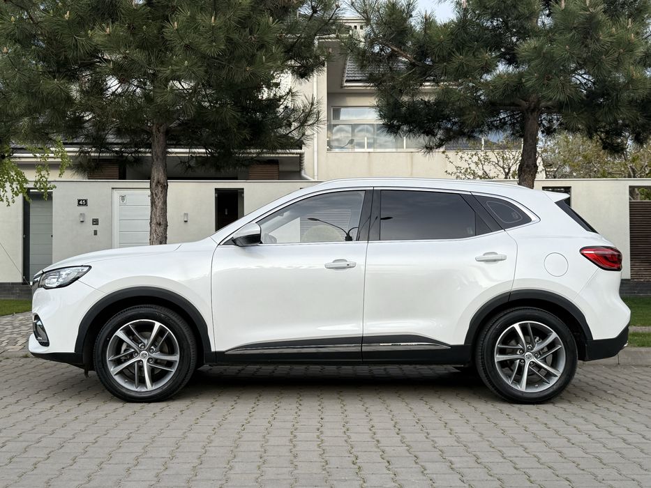 MG HS 2021г 1.5 бензин автомат