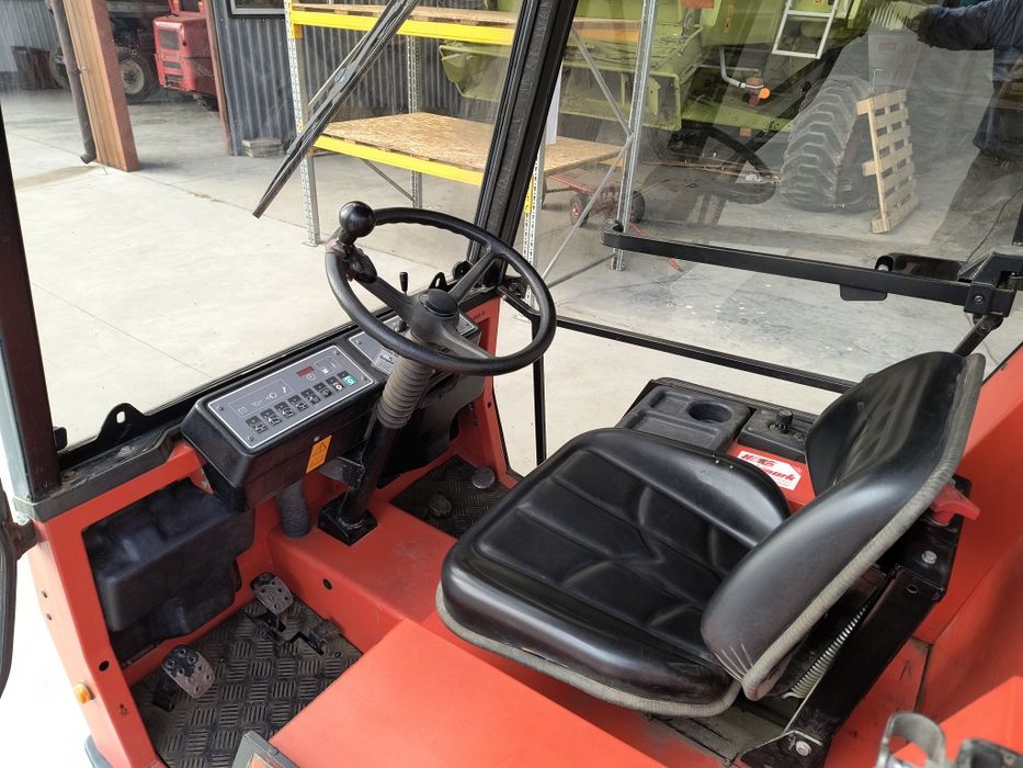 Zamiatarka spalinowa Hako Jonas 1450 D