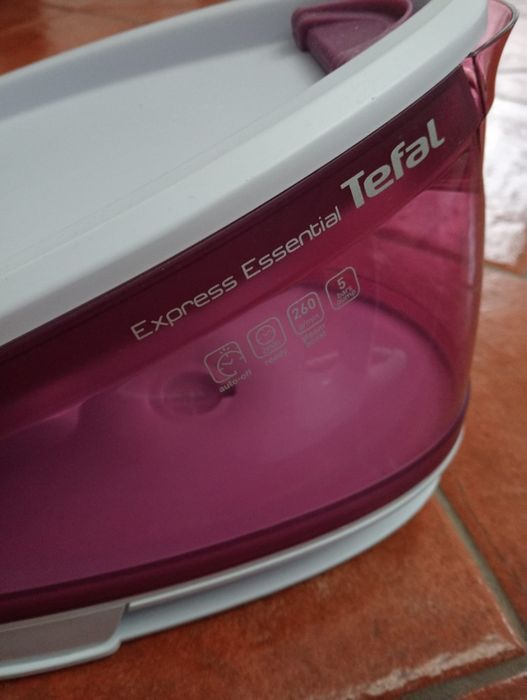 Ferro de engomar Tefal
