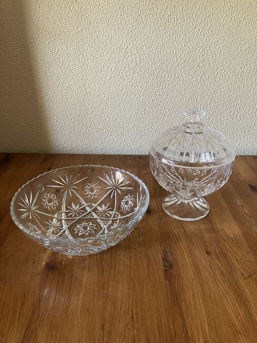 Taças + bomboneira de vidro lapidado