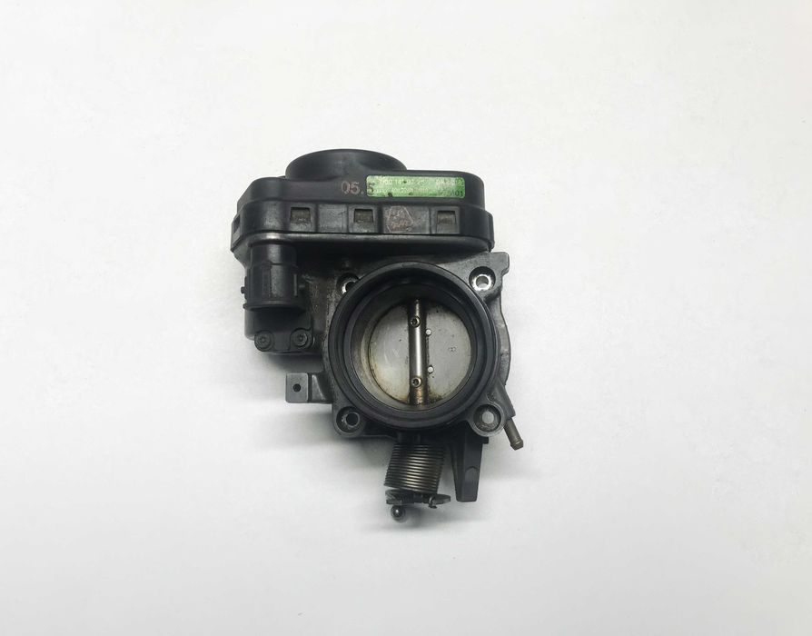 Дросельна заслінка Mercedes W202. S202. W210. S210. W163. C208 - 2.0