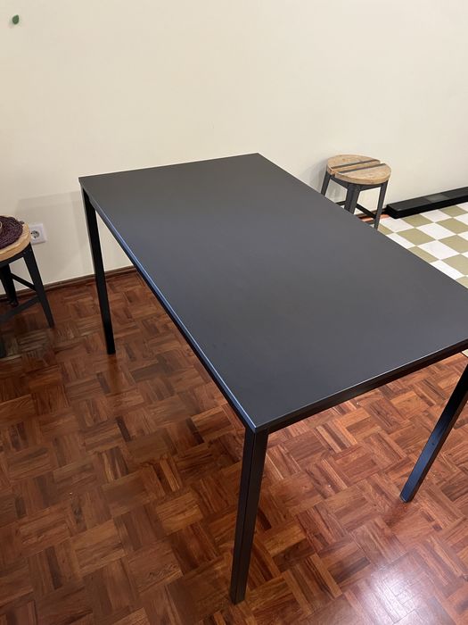 Mesa ikea preta