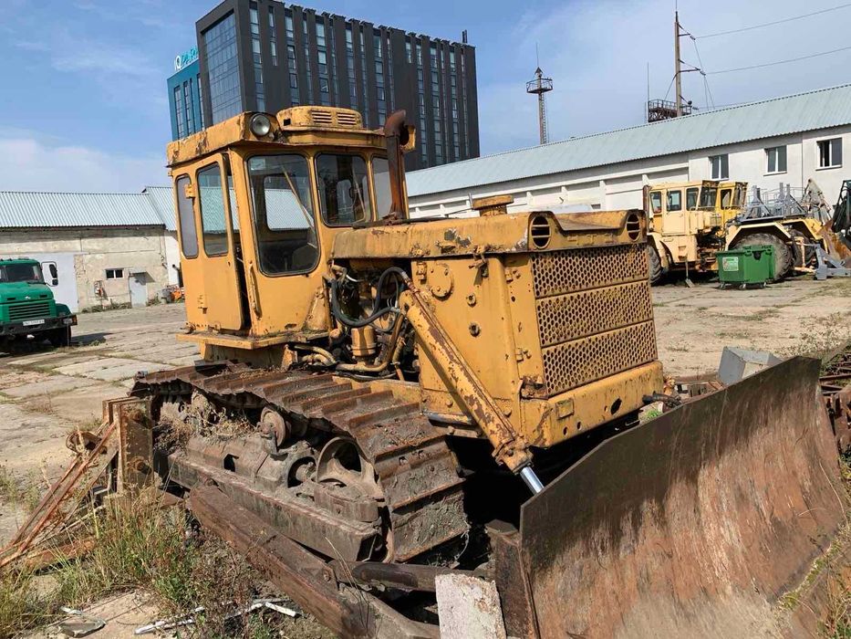 Трактор ЧТЗ Т-170 з бульдозерним обладнанням