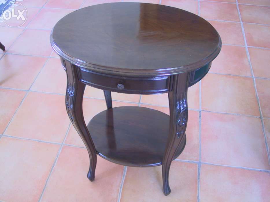 Mesa Mogno Oval Estimada