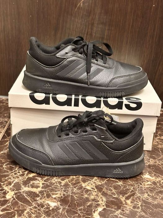красовки adidas новіі