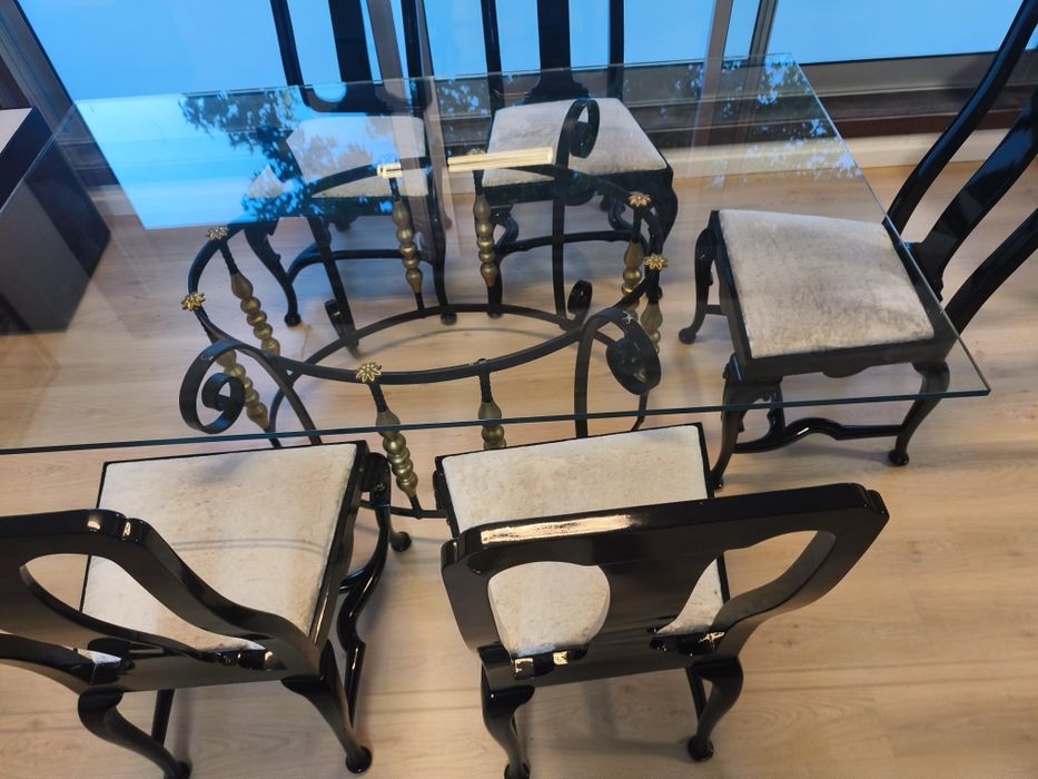 Mesa com cadeiras
