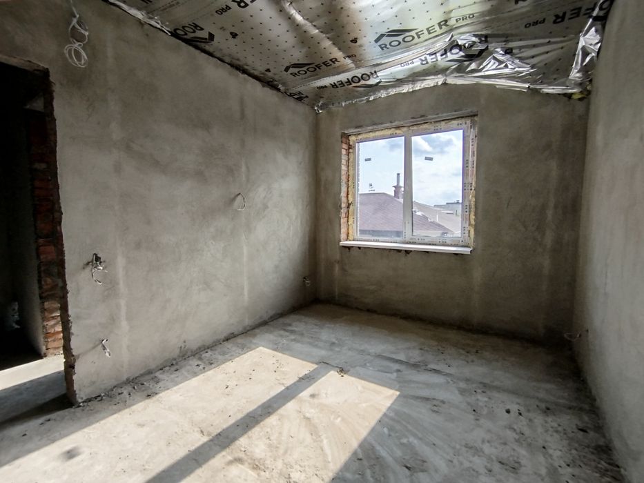 Продаж 2 поверхового дуплекса