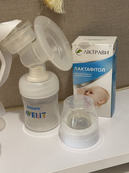 Молоковідсмоктувач Philips Avent + подарунки