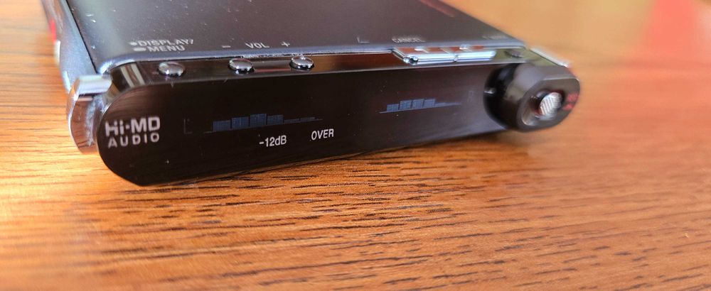MD再生OK SONY Hi-MD WALKMAN MZ-RH1 本体のみ ポータブル MD プレーヤー SONY Hi-MD MZ-RH1-S シルバー