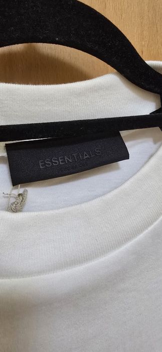 Fear of god essentials t shirt