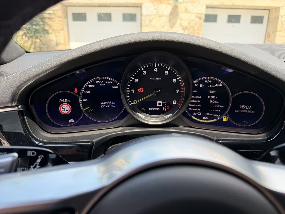Porsche panamera edicao 10