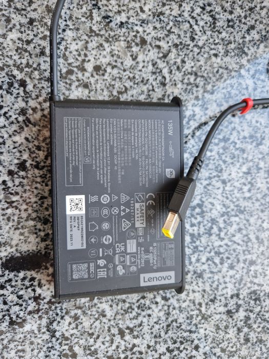 Блок живлення Lenovo 135w