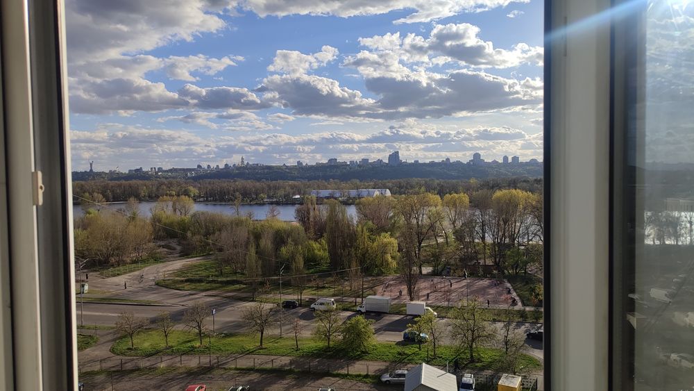 3к.Подобово, Погодинно,метро Лівобережна 10 хвилин пішки