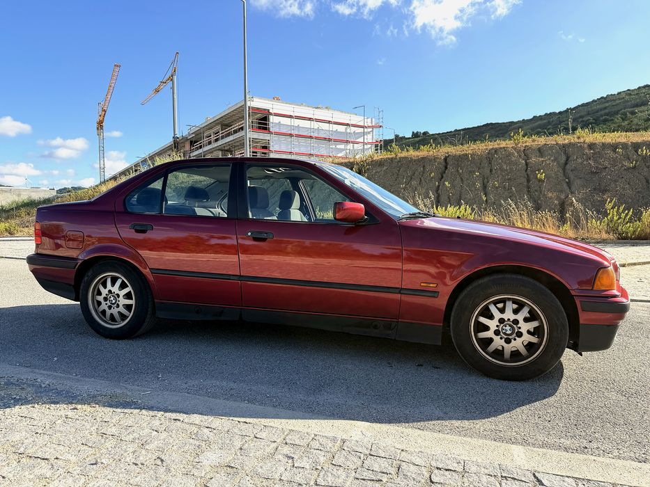 BMW 318 tds (E36)