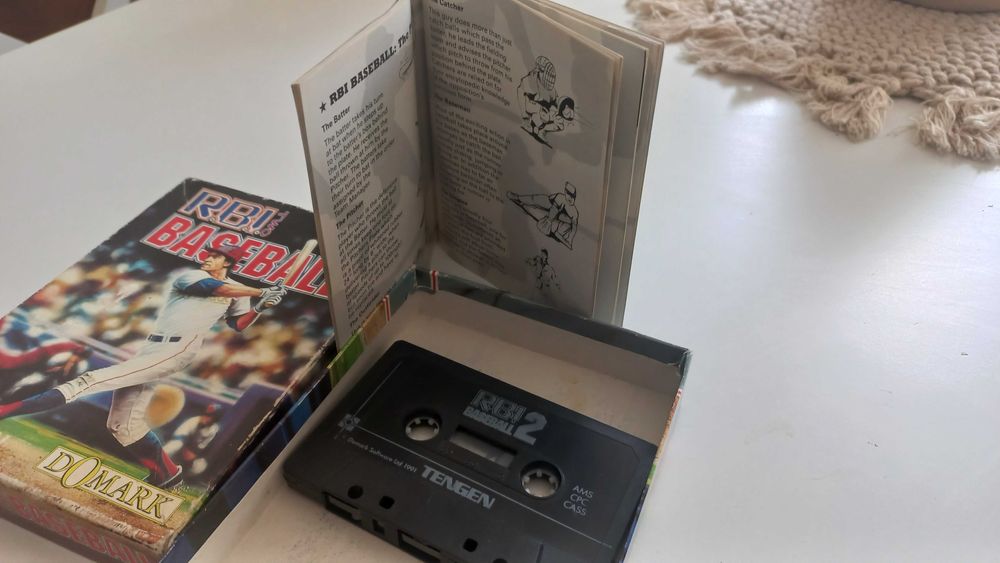 gra na Amstrada cpc 464 "RBI Baseball"