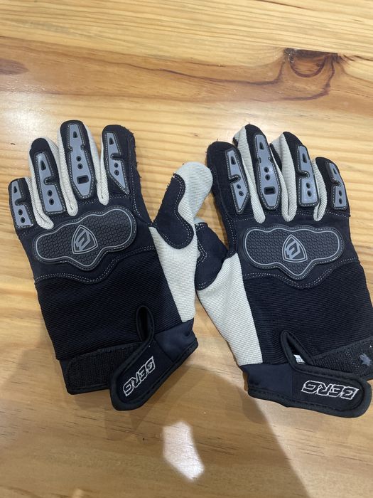 Luvas Beerg desporto com protecao