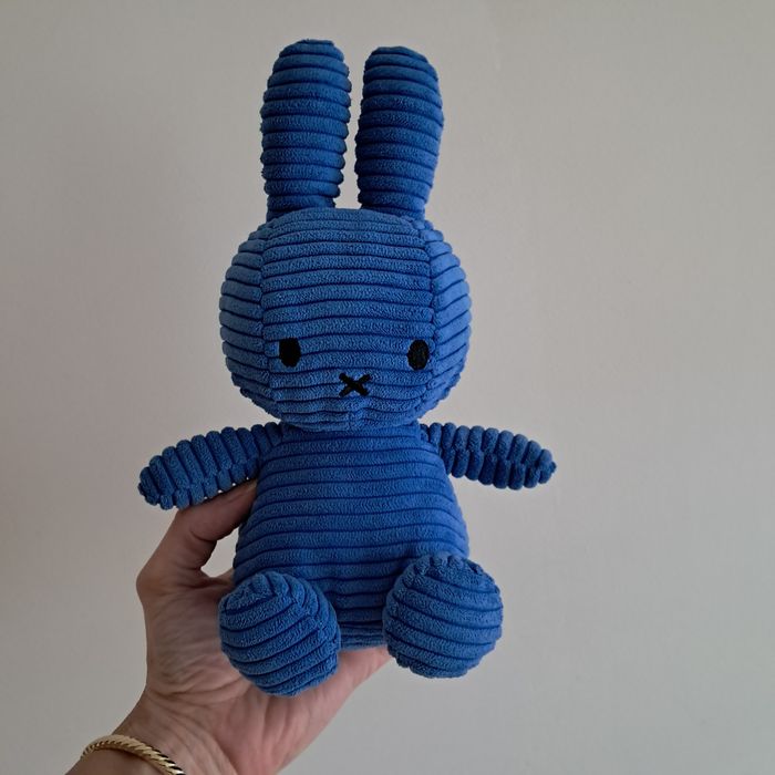 Miffy królik 23 cm kobalt