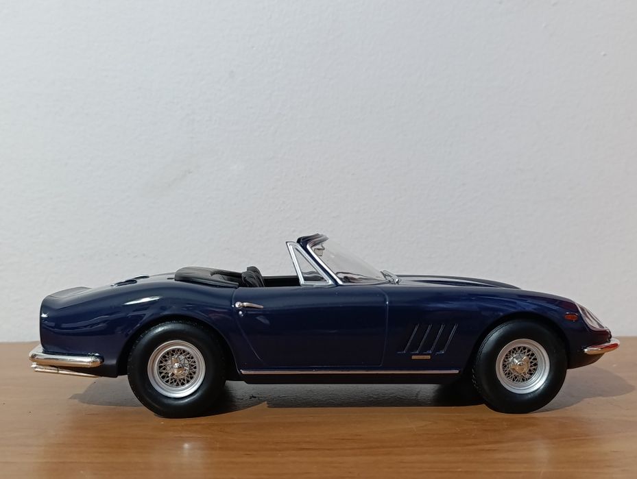 Ferrari 275 GTB Spyder 1/18