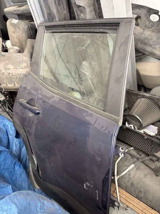 jeep renegade  silnik 1.6b  drzwi zderzak lampa felga alufelga klapa