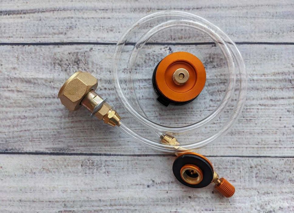 Переходник шланг для заправки резьбовых, цанговых газовых баллонов