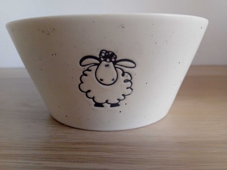 Miseczki porcelanowe Ilaja Funny Farm krowa pies owca 5szt+gratis