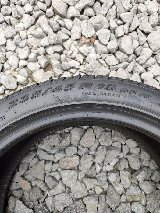 Пара літніх шин Pirelli 235/45 R19 235*45 19 Pzero rosso 001964