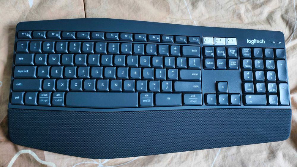 Logitech MK850 Klawiatura K850 duży lewy shift odbiornik 3 urządzeń BT