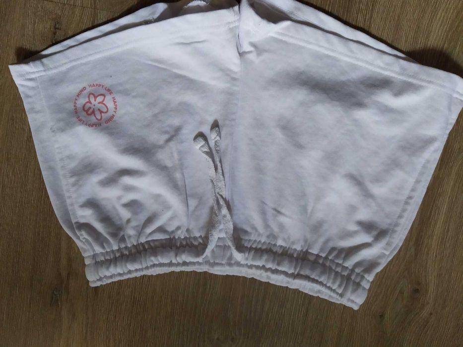 Spodenki białe Sinsay