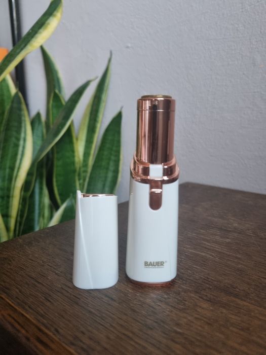 depilator do twarzy marki Bauer trymer golarka mini