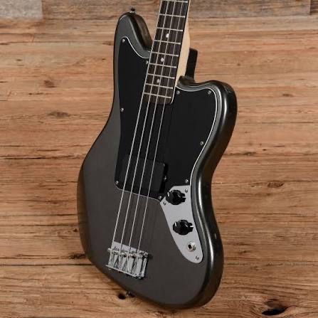 Fender squier jaguar bass