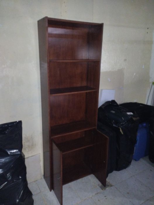 Móvel de sala em bom estado para venda barato não negociável.