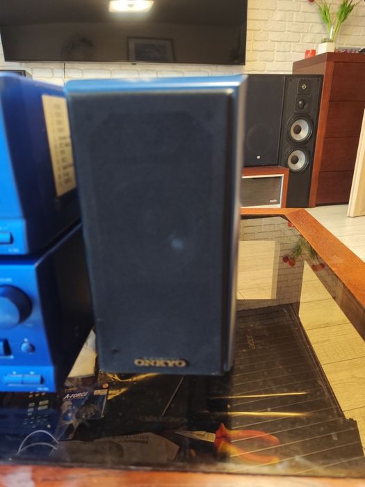 Mini wieża Onkyo CR-185