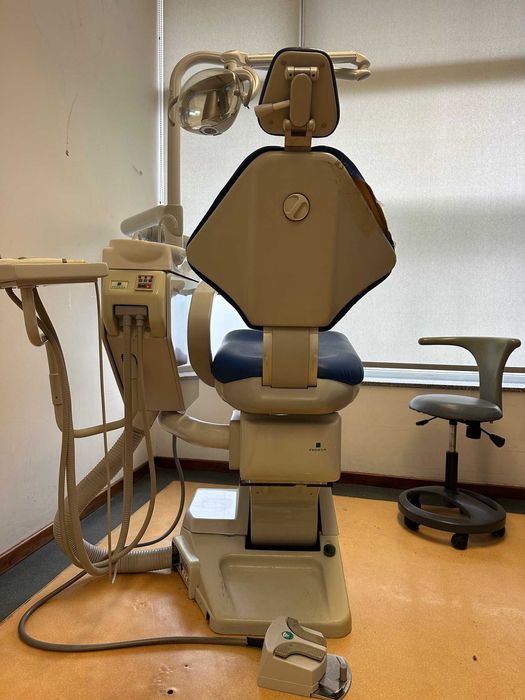 Cadeira Dentária completa