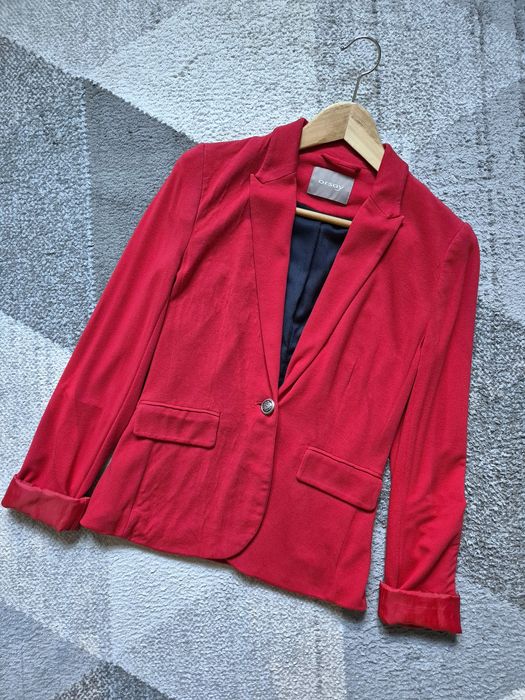 Czerwona marynarka z wiskozy damska Orsay 34 stan dobry